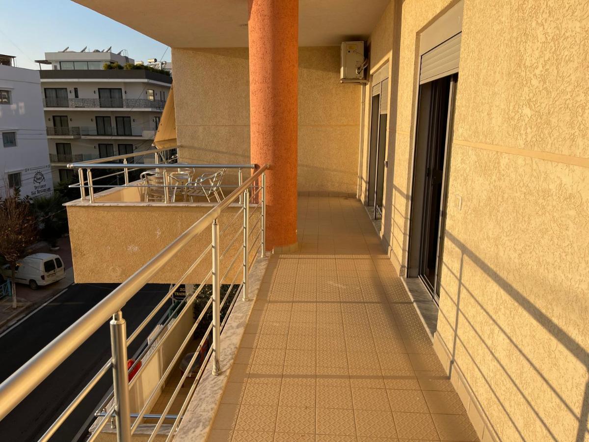 Wave Apartments Saranda ภายนอก รูปภาพ
